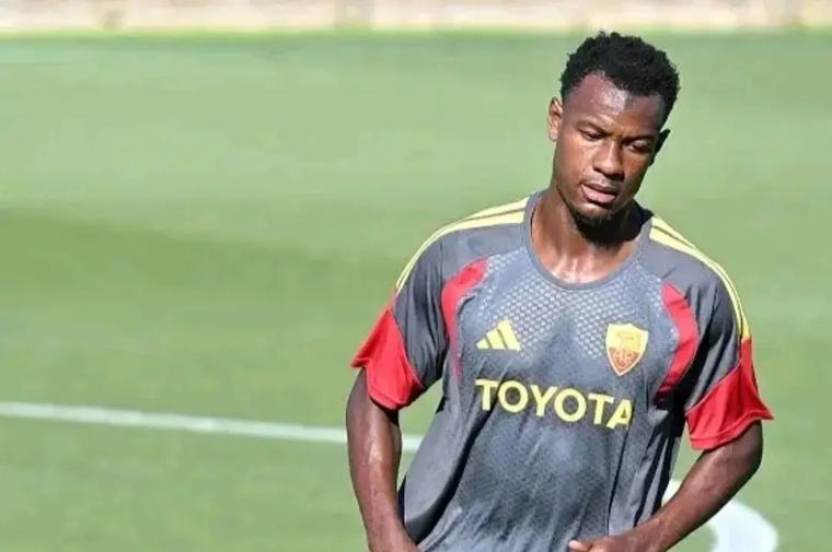 AS Roma : Evan Ndicka échappe à 2 ou 3 semaines d’indisponibilité